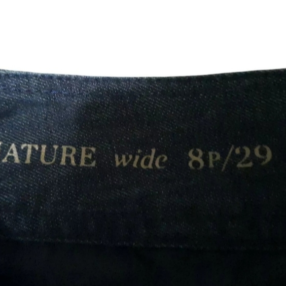 Signature Wide 8p/29 Dark Blue Wash Jeans Woman. Dimensions waist 32", r… - Picture 3 of 3